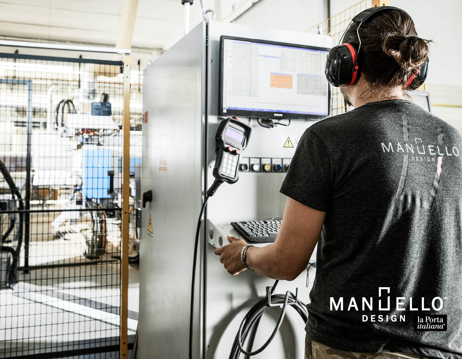 Uomo e automazione - L’equilibrio perfetto nel processo produttivo di Manuello Design